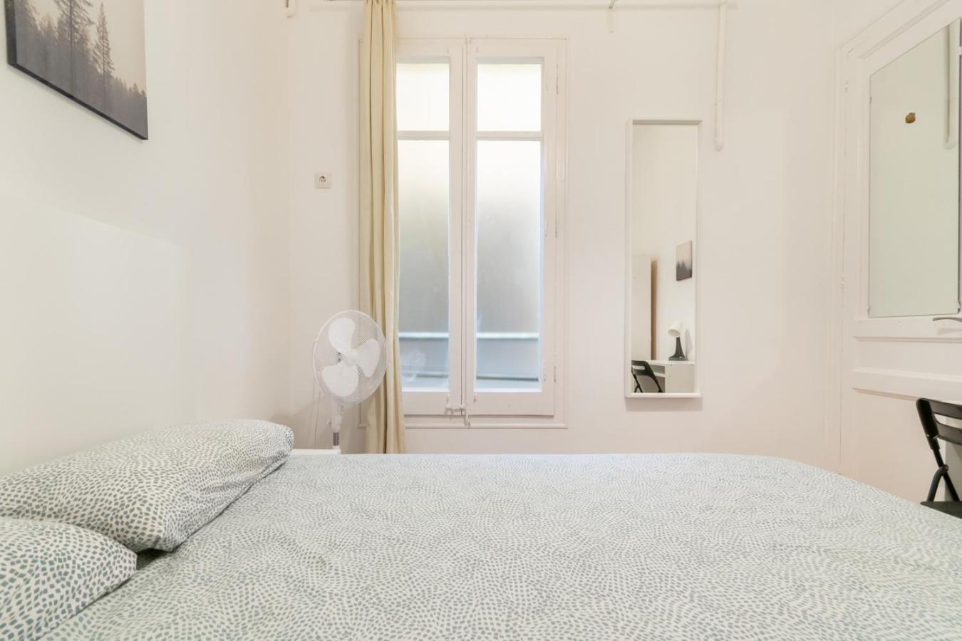 Balmes Private Rooms Barcelona Exterior foto